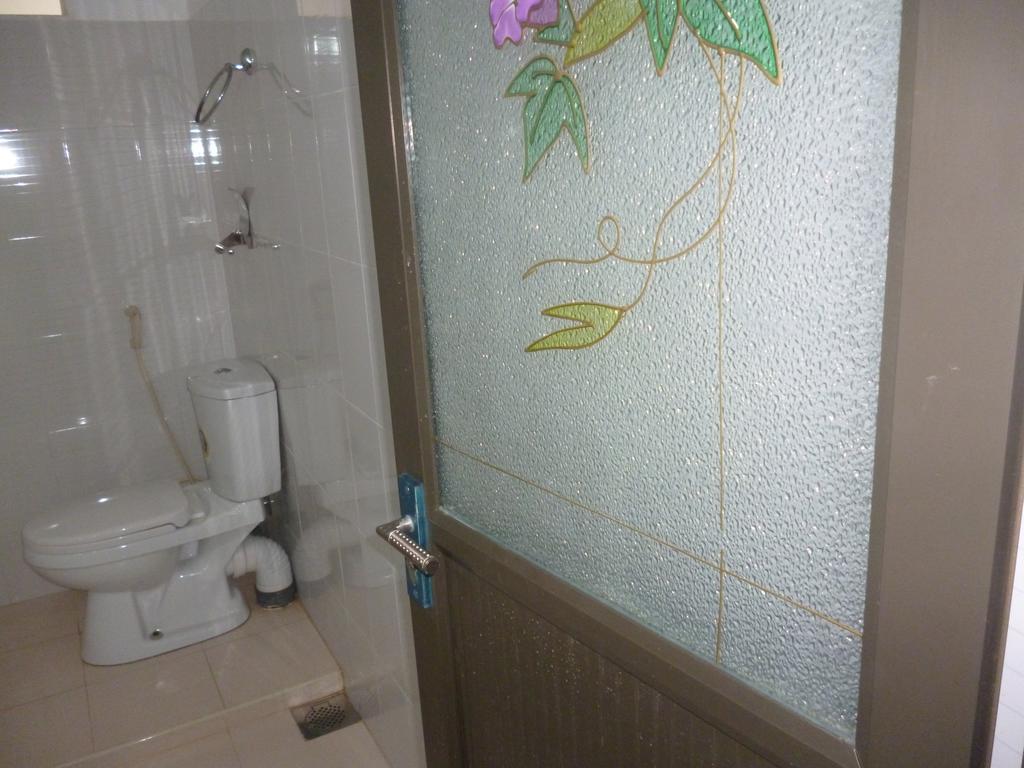 Seaview Paradise Inn Уелигама Стая снимка